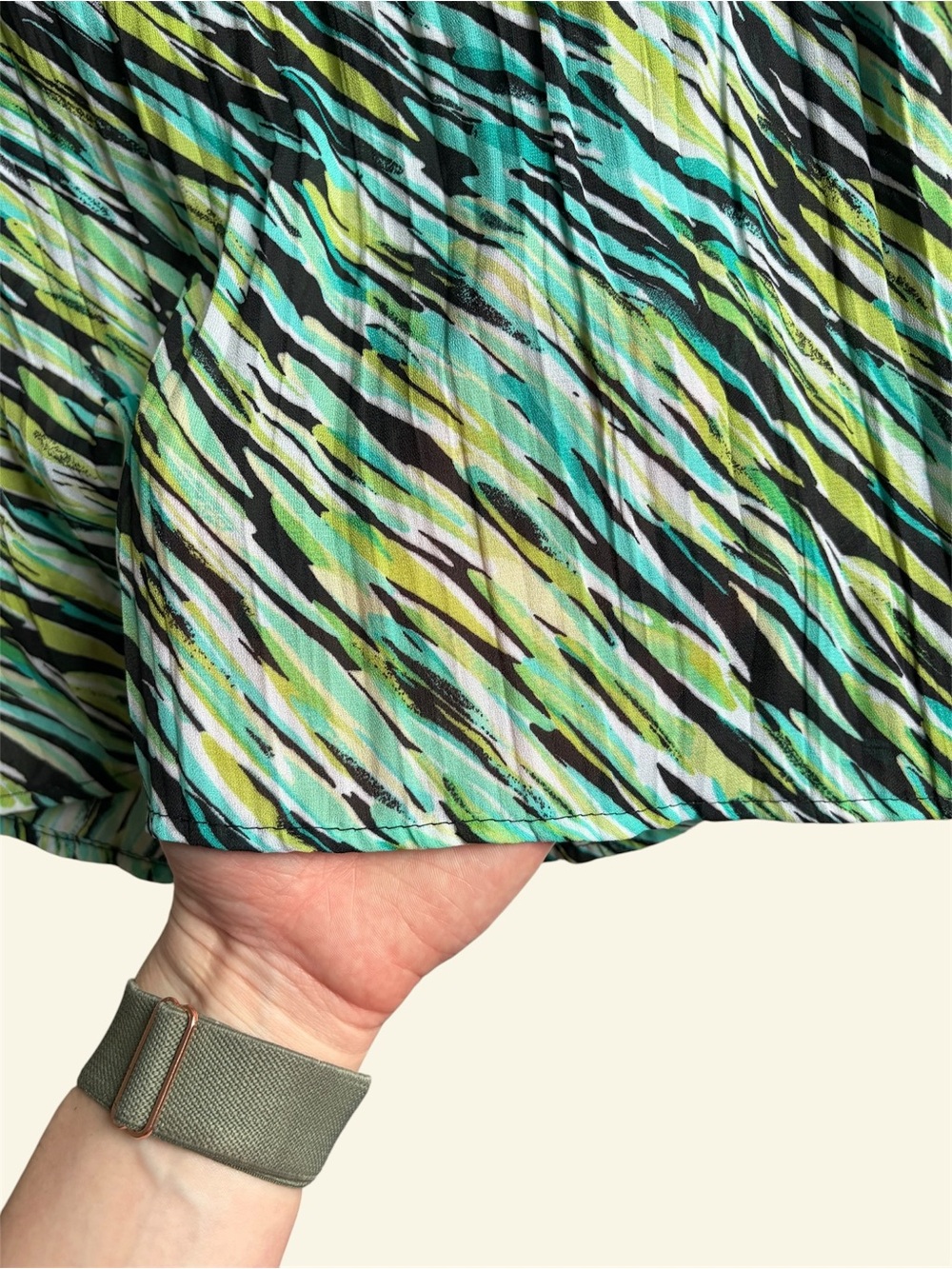 Style & Co Vintage Y2K Teal Green Abstract Ruffle V-Neck Pleated Blouse Size 14 - Picture 6 of 8